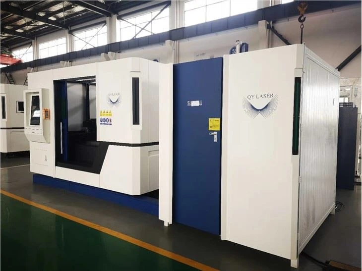 Full Cover Auto Loading And Unloading CNC Laser Cutting Machine 1500W For Metal Sheet